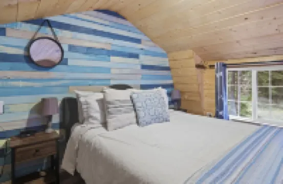 Tiny Home A, just steps from Mt. Rainer Nat. Park w/firepit.