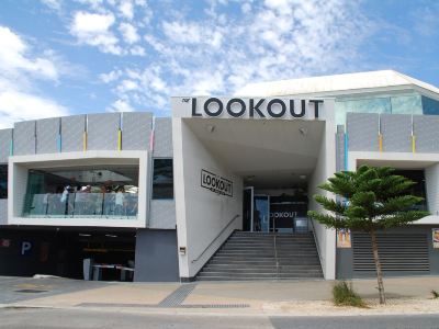 Scarborough Beach Apartment