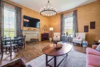 The Cottage at Southbend Farm Hotels in Mount Pleasant