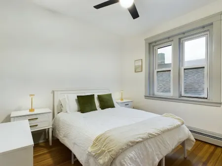 Dog friendly, stylish accommodations for up to 6 on Federal Hill in Providence.