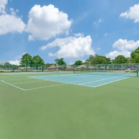 Cozy Designer Family Home Arcade, Park, Tennis, Trails, Pickleball and King bed