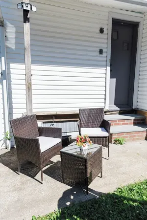 Marvelous 4-bedroom house in Woodlawn Heights, family friendly.