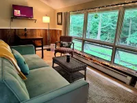 Cozy cabin in the heart of ski country. Hotels in Fayston