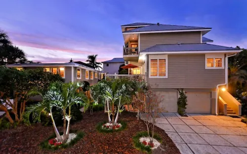 Key West Suite - Steps to Siesta Key Beach - Just 60 Paces to Paradise!