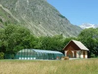 2/4-person apartment in a ground-floor chalet + Terrace + Swimming pool