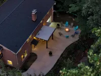 Spacious 6 bedroom house in GVL with Game Room, 2 Living Rooms, 3 King Beds Hotels in Wade Hampton