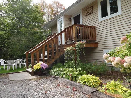 Beautiful Apartment In Town In Quiet Neighborhood