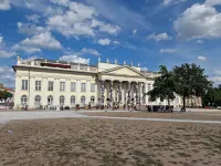 Exclusive and bright apartment in the centre