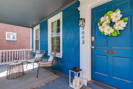 3-Bed Grace Street Getaway in Museum District Отели рядом с достопримечательностью «Университет Ричмонд»