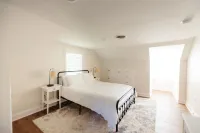 Renovated 3BR home across from Williamsburg Winery with great outdoor space! 킹스밀 레크리에이셔널 사커 공원 주변 호텔