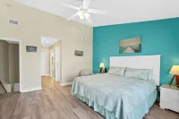 Take A Paws-Gulf View, Screen Porch, 1 min to beach, Water Filter, Hi Speed Wifi