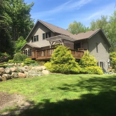 Acorn Lodge Private Riverfront & Trails is an exclusive Retreat & Reunion venue.