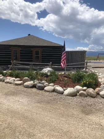 Beautiful 3 bedroom house located at the foothills of the Rocky Mtns in Clark WY