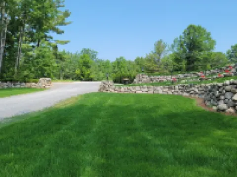 Private Hot Tub, King Size Bed Crystal Mountain 17 miles, Traverse City Sleeps 4 Hotels in Interlochen