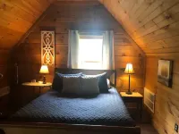 Bourbon Country Cabin<br>Loft style cabin, great location to visit KY distilleries - 3-stjärniga