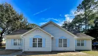 Egret's Cove-Free Beach Pass, Near Golfing and Marina, Walk to Restaurants!