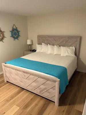 Best Location in Lake Geneva, walk to downtown!