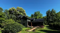 Charming cozy RIVERFRONT cottage on the Piney River. A little slice of heaven!