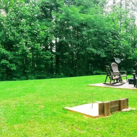Spacious Cabin Retreat • Hot Tub • Pool Table • Firepit • Near Town/Train • Pets