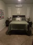 Immaculate guesthouse in the NW Tucson desert...yet close to everything!