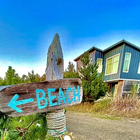 Sunsets, Ocean Views + Beach Path!