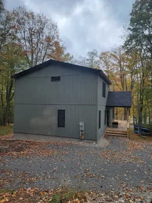 Clover House at Alpine Lake with pool access.