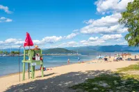 Escape to Serenity: Lookout Tower with Hot Tub, near Schweitzer and Pet-Friendly