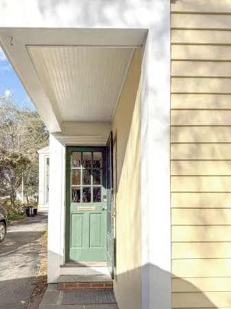 Groton Bay / Heated pool opens May 6th 2023!