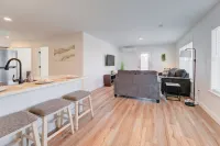 Rustic Charm Meets Modern Luxury: Stylish 2BR, 1BA Apartment