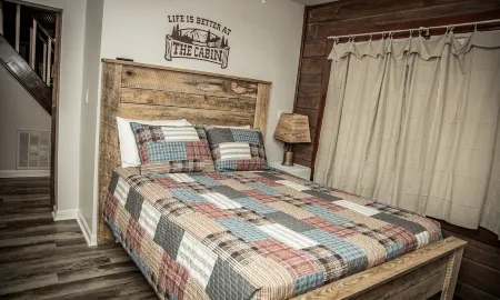 Log Cabin at Sardis Lake