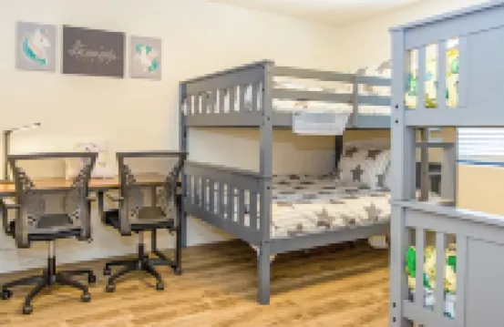 New Family-friendly Remodeled pool, hot tub, golf