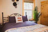 Logshire at Mt.Baker EVCharger & HotTub