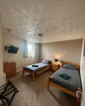 2 bed Home Hotels near Gurudwara Amrit Parchar Dharmik Diwan