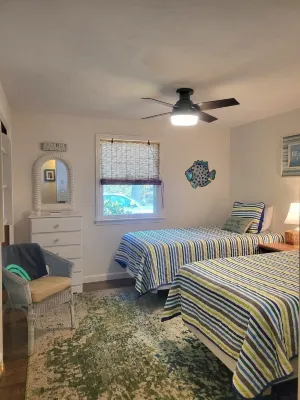 3-bedroom Cape Cod ranch just steps to private beach or Cooks Brook public beach Hotels near Nauset Light Beach