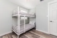 Escape to Onset - Updated cottage close to beaches and boating