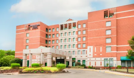 DoubleTree Suites by Hilton Philadelphia West Отели рядом с достопримечательностью «Парк РОЙЧЕСТЕР»