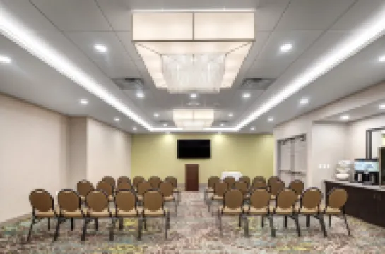 ヒルトン ガーデン イン ハリファックス エアポート