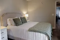 Serene Lake House plus Golf Cart, Access to Tim's Ford LakeBlue Gill Marina