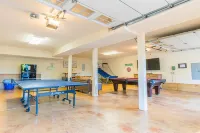 BEACH PATH, GAME ROOM, FIRE PIT, DOGS OK..  YOUR NEXT GREAT BEACH ADVENTURE!!