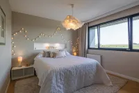 Proximité Lill, Villa moderne et lumineuse.Piscine intérieure  et home ciné