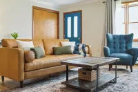 Charming Catskill getaway walking distance to Main St. Pet-friendly! 카츠킬 호텔