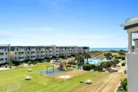 Family Paradise, Oceanfront Complex Amenities Galore