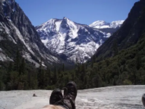The Kaweah River Cabin sleeps up to 8 guests, located 3 minutes from entrance