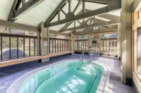 5-Star Solitude & Mammoth Mtn Views @ Snowcreek #237, Remodeled, Spa, Laundry