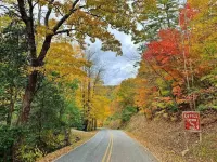 Beautiful Mountain Views with Outdoor Hot Tub & Indoor Whirl Pool!