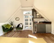 A Spacious, Modern & Contemporary Loft Space