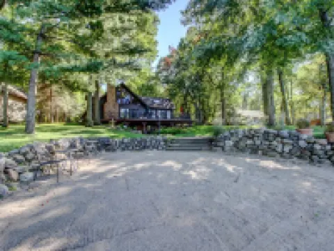 Whitefish Chain Lake Home with Beach + Sauna + King Beds + Kayaks +Paddle Boards Hotels in Crosslake