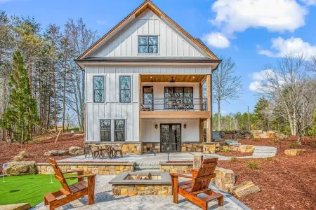 Treetop - 3 King Suites- sister property next door #1559015