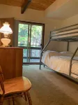 Cozy Mountain home near lakes+summer activities
