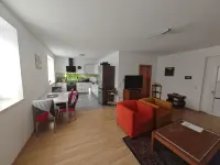 E2 - Modernes 65 qm Apartment 格拉芬沃爾酒店